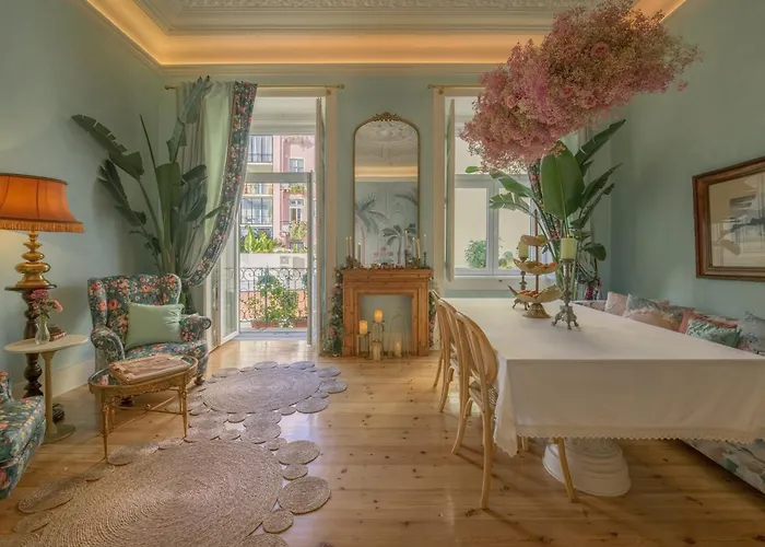 Konukevi Casinha Flores 3*