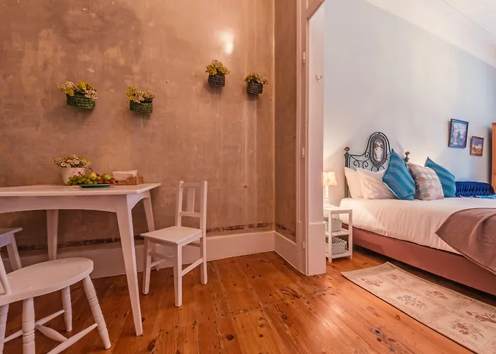 Konukevi Casinha Flores Lisboa