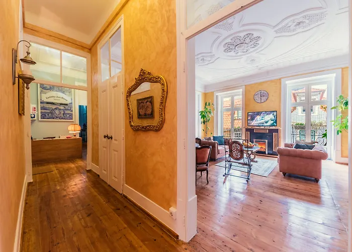 Konukevi Casinha Flores 3*