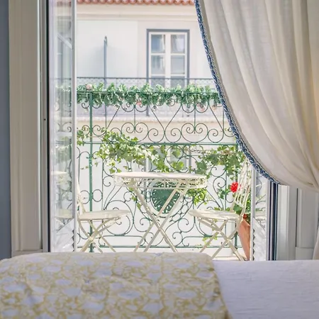 Πανσιόν Casinha Flores 3*